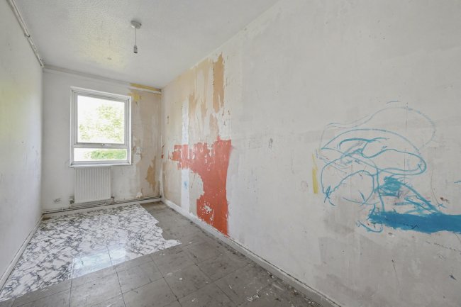 Flat 52 Kimberley, Bracknell, RG12 7ZB 1