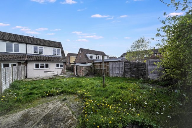 156 Manor Road, Alton, GU34 2NZ 9