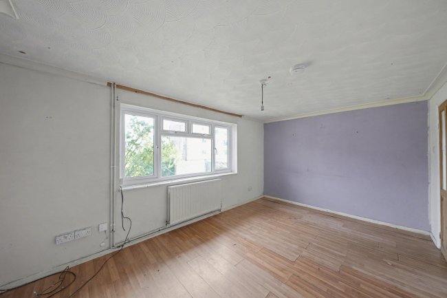 156 Manor Road, Alton, GU34 2NZ 9