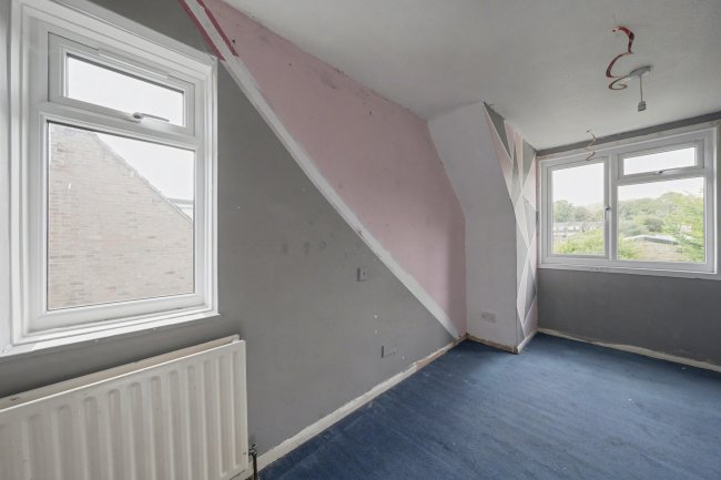 156 Manor Road, Alton, GU34 2NZ 9