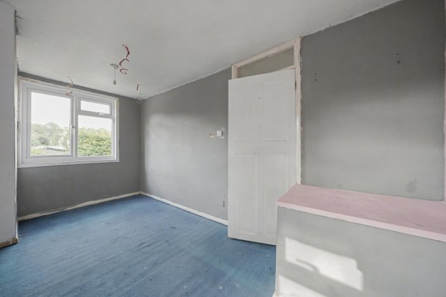 156 Manor Road, Alton, GU34 2NZ 9