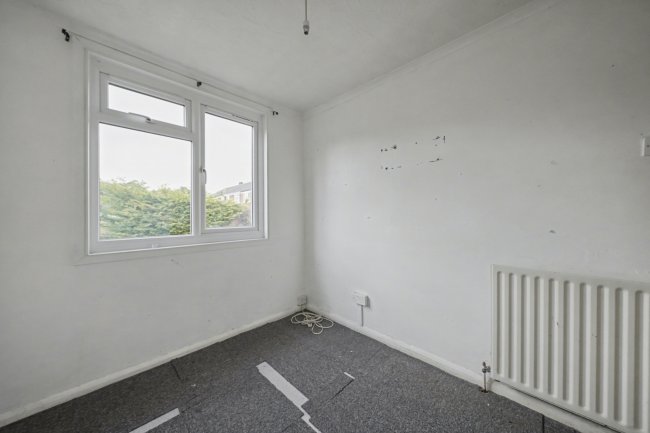 156 Manor Road, Alton, GU34 2NZ 9