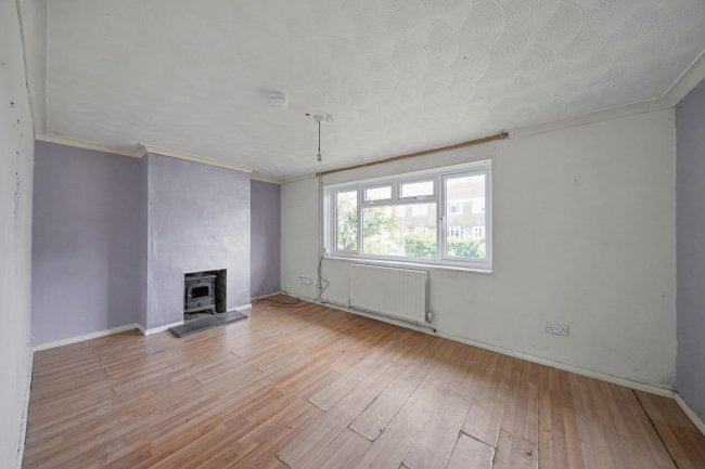 156 Manor Road, Alton, GU34 2NZ 9