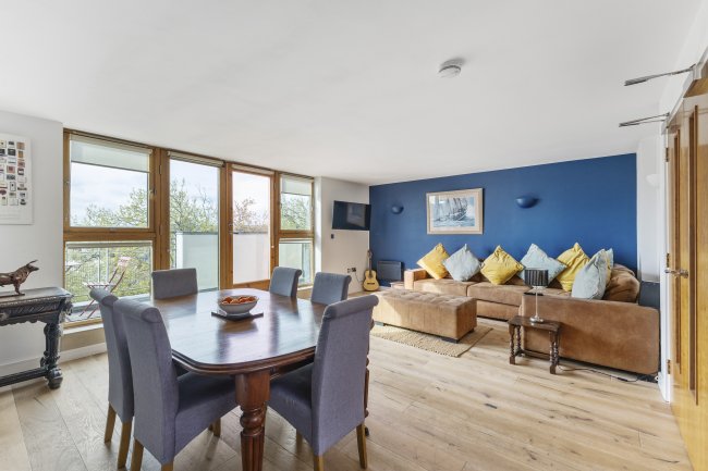 28 Leading Edge, 80 Hotwell Road, Bristol BS8 4UJ 1