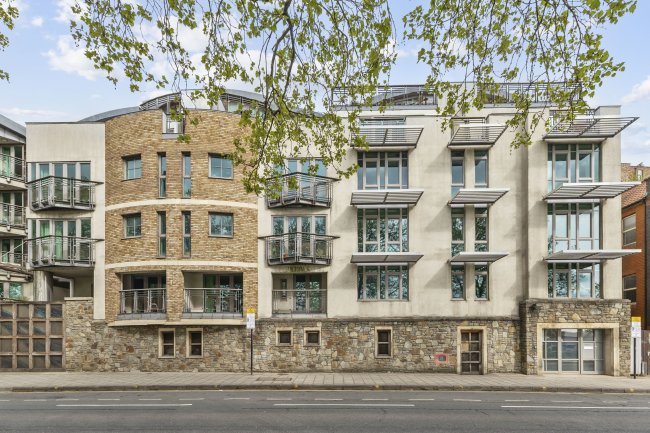 28 Leading Edge, 80 Hotwell Road, Bristol BS8 4UJ 1