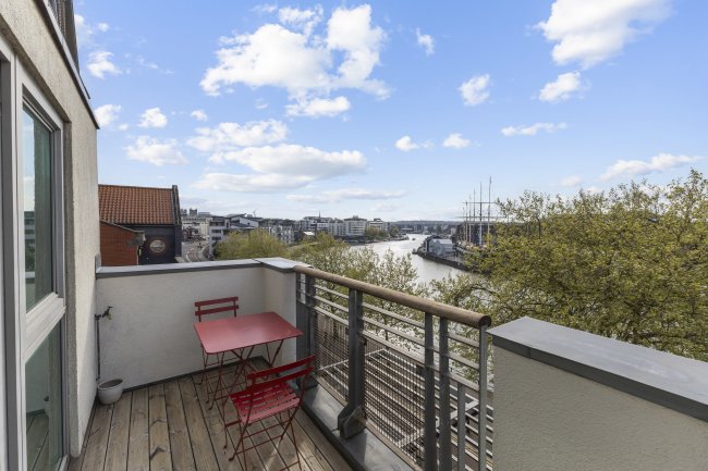 28 Leading Edge, 80 Hotwell Road, Bristol BS8 4UJ 1
