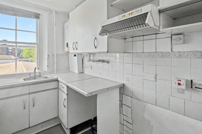 Flat D, 3 Newton Road, Bayswater, London W2 5JP 5