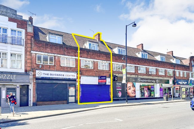 100 Victoria Road, Ruislip, Middlesex, HA4 0AL 6