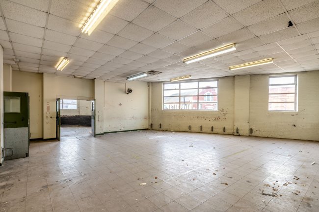 3 Lancaster Road, Hinckley, Leicestershire, LE10 0AW 10