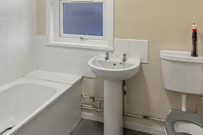 Flats 1-4, 58 Church Road, Birmingham, West Midlands, B13 9AG 4