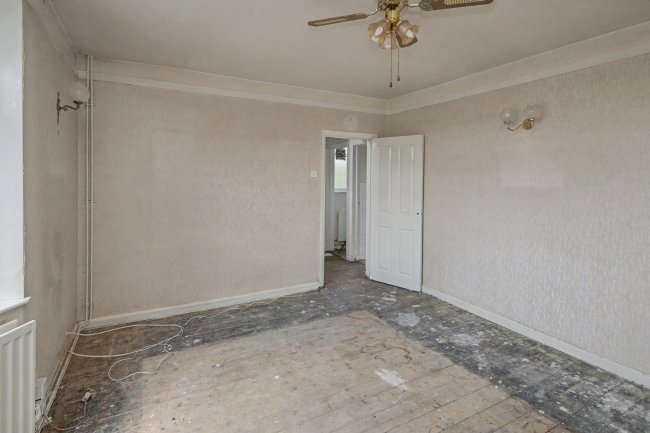 2 Police Cottages, St Albans Road, South Mimms, Potters Bar, EN6 3PJ 10
