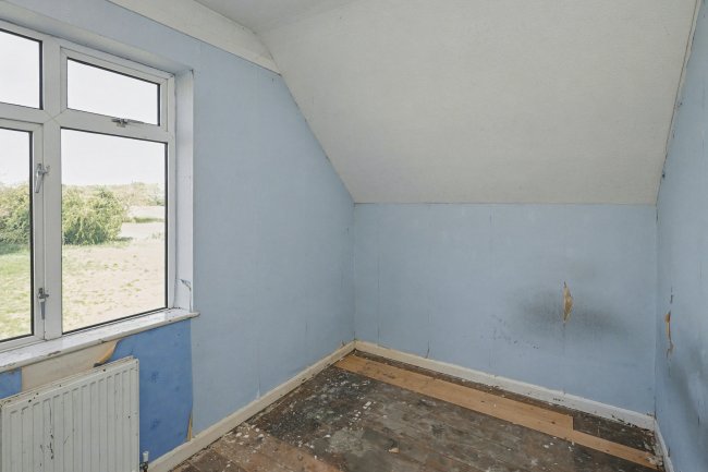 2 Police Cottages, St Albans Road, South Mimms, Potters Bar, EN6 3PJ 10
