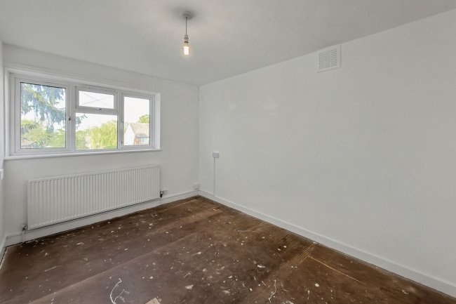 103 Ashfield Avenue, Bushey, Hertfordshire, WD23 4HJ 5