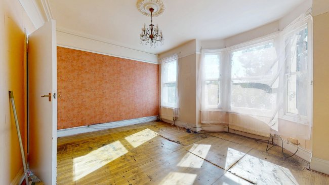 Flat B, 21 Meteor Street, Battersea, London, SW11 5NZ 1