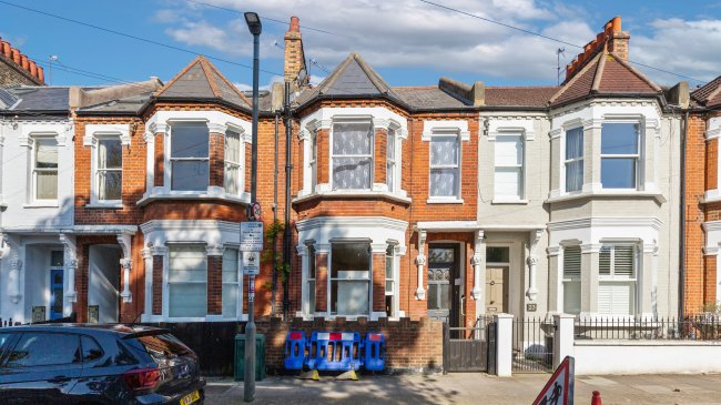 Flat B, 21 Meteor Street, Battersea, London, SW11 5NZ 1