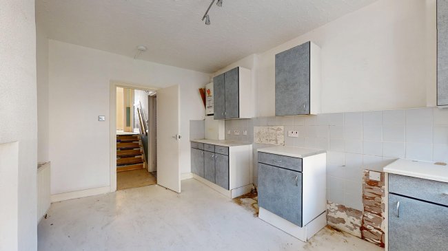 Flat B, 21 Meteor Street, Battersea, London, SW11 5NZ 1