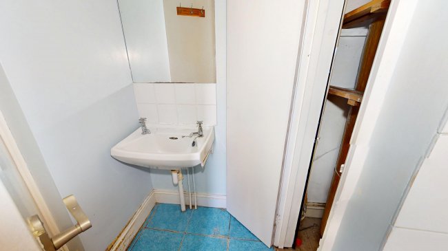 Flat B, 33 Blurton Road, Clapton, London, E5 0NJ 1