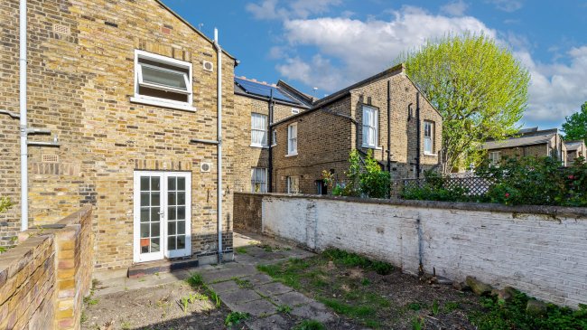 61A Grayshott Road, Battersea, London, SW11 5TS 10