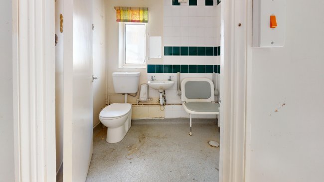 61A Grayshott Road, Battersea, London, SW11 5TS 10