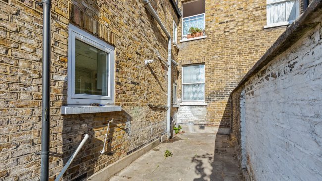 61A Grayshott Road, Battersea, London, SW11 5TS 10