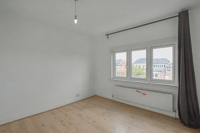Flat C, 38 Collingwood Avenue, Muswell Hill, London N10 3ED 10