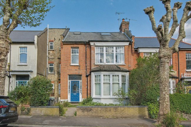 Flat C, 38 Collingwood Avenue, Muswell Hill, London N10 3ED 10