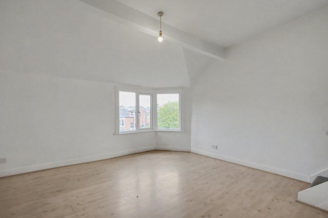 Flat C, 38 Collingwood Avenue, Muswell Hill, London N10 3ED 10