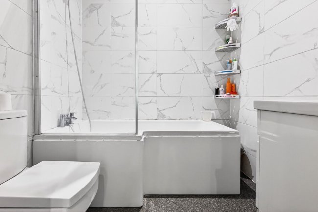 111 Queens Road, Weybridge, Surrey KT13 9UW 7