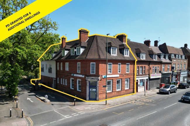 111 Queens Road, Weybridge, Surrey KT13 9UW 7