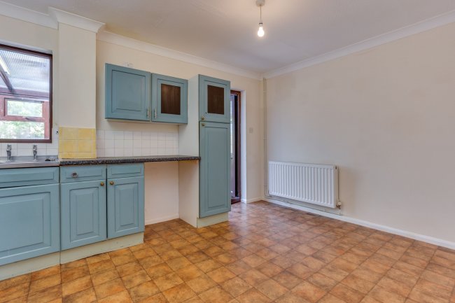 93 Springfield Close, Lavant, Chichester,  PO18 0AZ 2