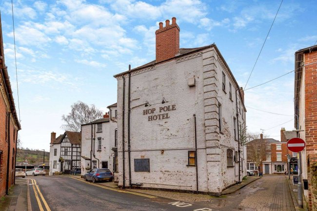 The Hop Pole Hotel, 9 Market Square, Bromyard, HR7 4BP 58