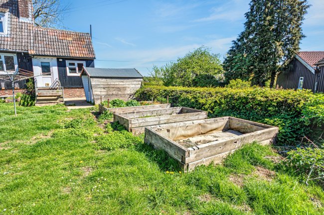 6 Hook Street, Hook, Royal Wootton Bassett, Swindon, SN4 8EF 1