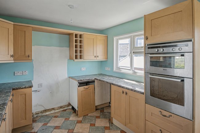 6 Hook Street, Hook, Royal Wootton Bassett, Swindon, SN4 8EF 1