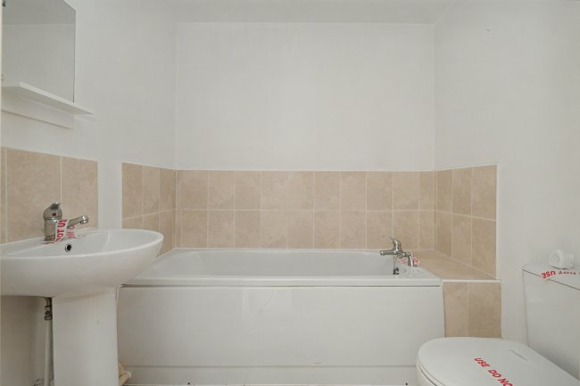 Apartment 1 Parklands, 16 Park Drive, Huddersfield, HD1 4EB 7