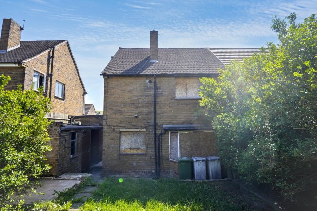 23 Cedar Drive, Chickenley, Dewsbury, West Yorkshire, WF12 8NU 4