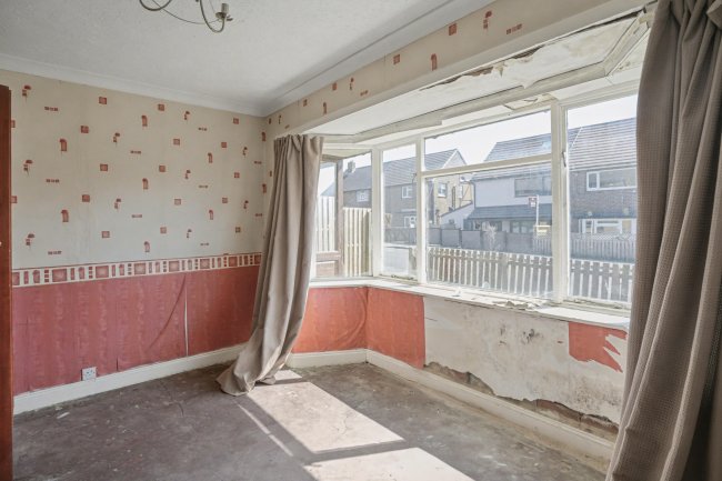 23 Cedar Drive, Chickenley, Dewsbury, West Yorkshire, WF12 8NU 4