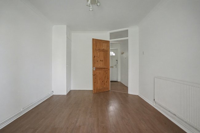 3 Henley Lodge, Courtlands, Maidenhead, SL6 2PT 8
