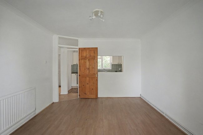 3 Henley Lodge, Courtlands, Maidenhead, SL6 2PT 8