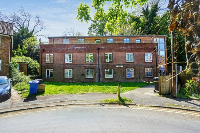 3 Henley Lodge, Courtlands, Maidenhead, SL6 2PT 8