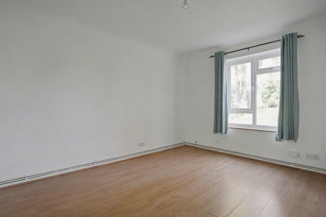 3 Henley Lodge, Courtlands, Maidenhead, SL6 2PT 8