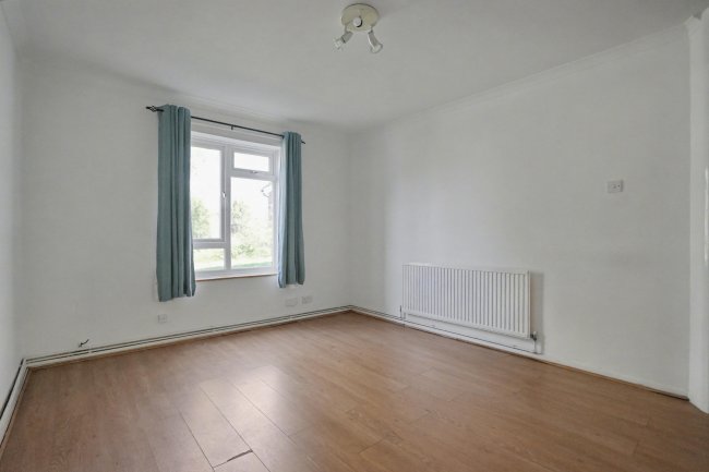3 Henley Lodge, Courtlands, Maidenhead, SL6 2PT 8