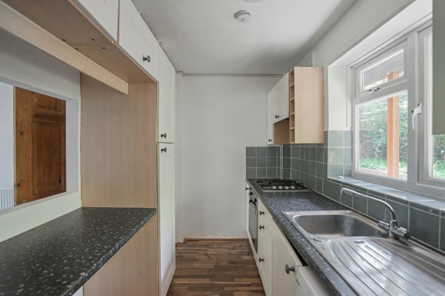 3 Henley Lodge, Courtlands, Maidenhead, SL6 2PT 8