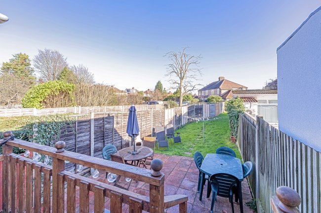 111b Wood Lane, Isleworth, Middlesex, TW7 5EG 8