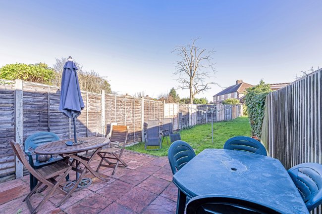 111b Wood Lane, Isleworth, Middlesex, TW7 5EG 8