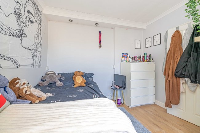 111b Wood Lane, Isleworth, Middlesex, TW7 5EG 8