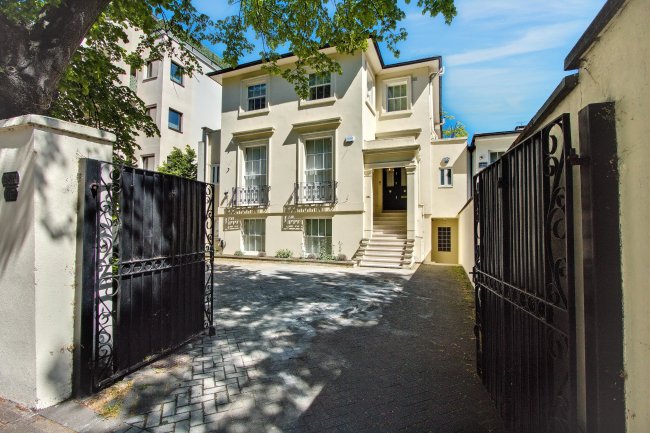 26 Wellington Road, St Johns Wood, London NW8 9SP 1