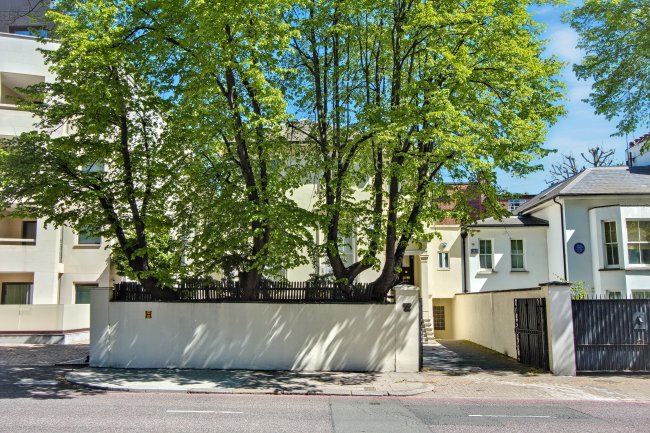 26 Wellington Road, St Johns Wood, London NW8 9SP 1
