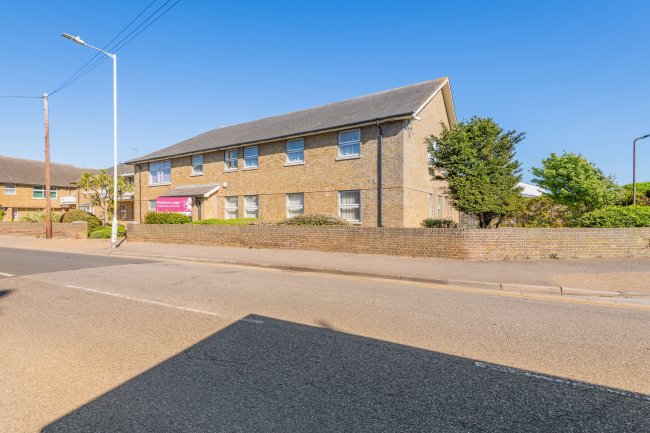Blackburn Lodge, Broadway, Sheerness ME12 1RA 8