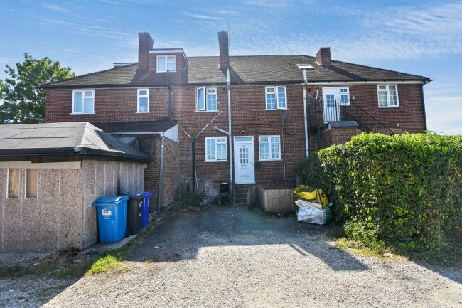 65 Straight Road, Old Windsor, SL4 2SA 6