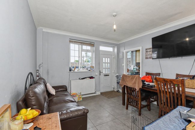 65 Straight Road, Old Windsor, SL4 2SA 6